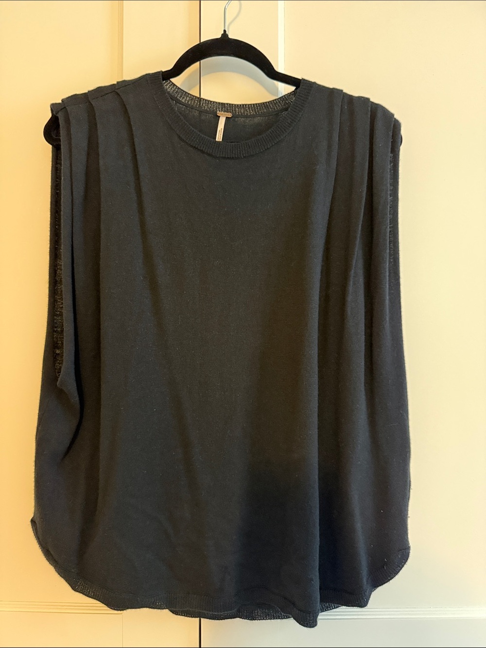 Free People Black Shoulder Pad Fine Knit Tank Top Oversized Muscle Sweater XS/S